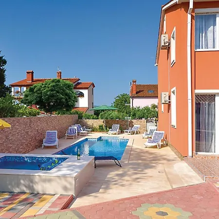 Awesome In Valbandon * Valbandon