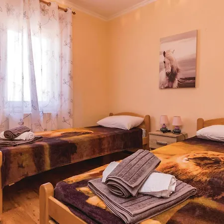 Gorgeous In Valbandon With Wifi Holiday home *