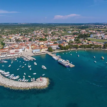 Awesome In Valbandon Σπίτι διακοπών *