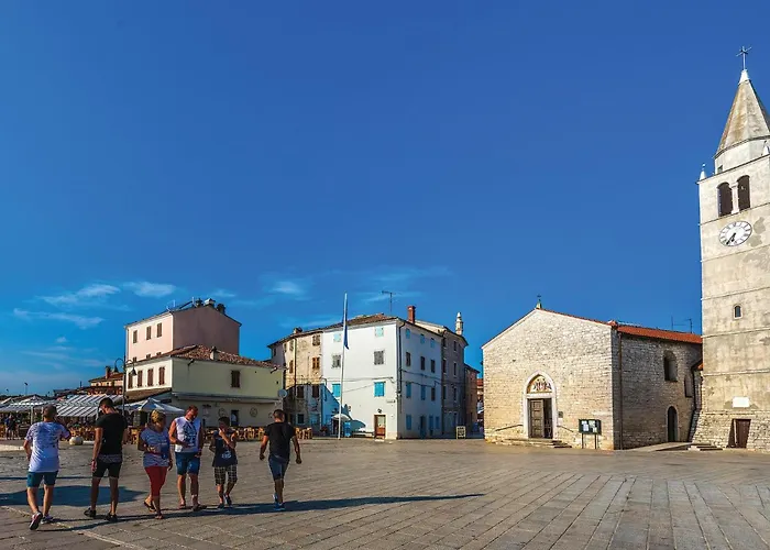 Σπίτι διακοπών Awesome In Valbandon Valbandon