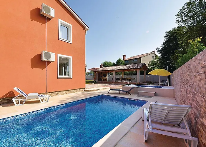 Awesome In Valbandon * Valbandon