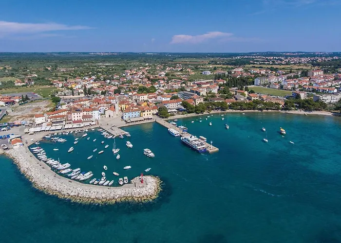 Awesome In Valbandon Σπίτι διακοπών *