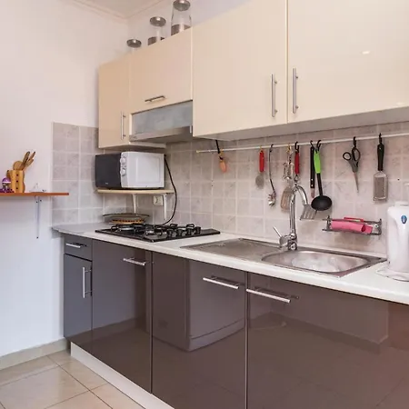 Awesome In Valbandon 度假居