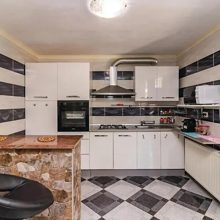 Awesome In Valbandon *