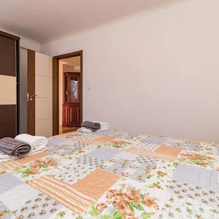 Awesome In Valbandon